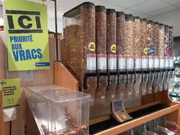 196-biocoop-corse-ajaccio-alban-magasin-bio-priorite-vrac-commerce-equitable-prix-accessible-engage.webp